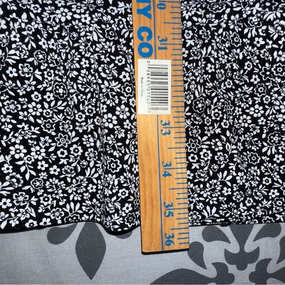 Michael Kors Black and White floral Patterned Midi Dress ruffle bottom Large - Picture 2 of 12